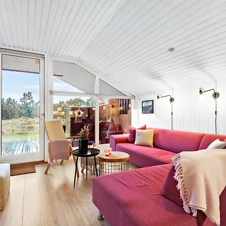 Gorgeous In With Wifi Holiday home