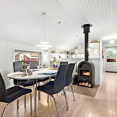 Holiday home Gorgeous In With Wifi Blavand